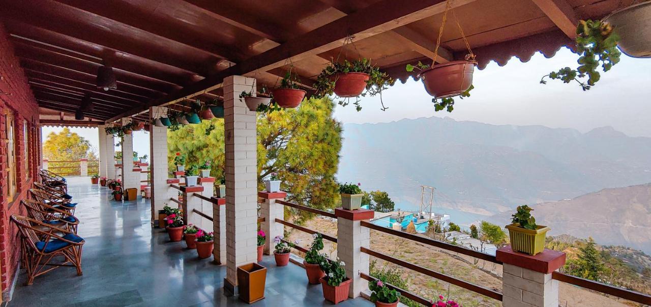 Tehri Retreat Sursingdhar, Near & Kanatal, By Himalayan Eco Lodge