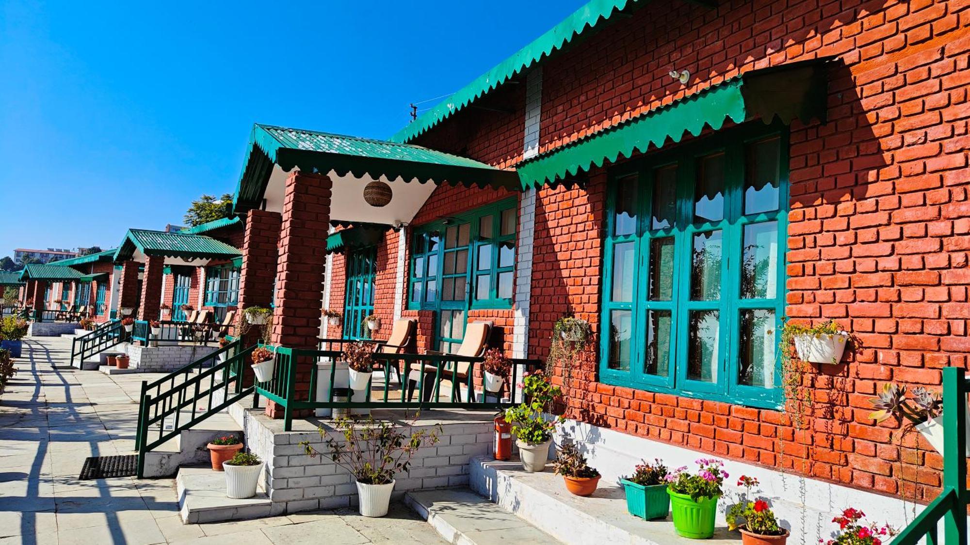 Tehri Retreat Sursingdhar, Near & Kanatal, By Himalayan Eco Lodge *