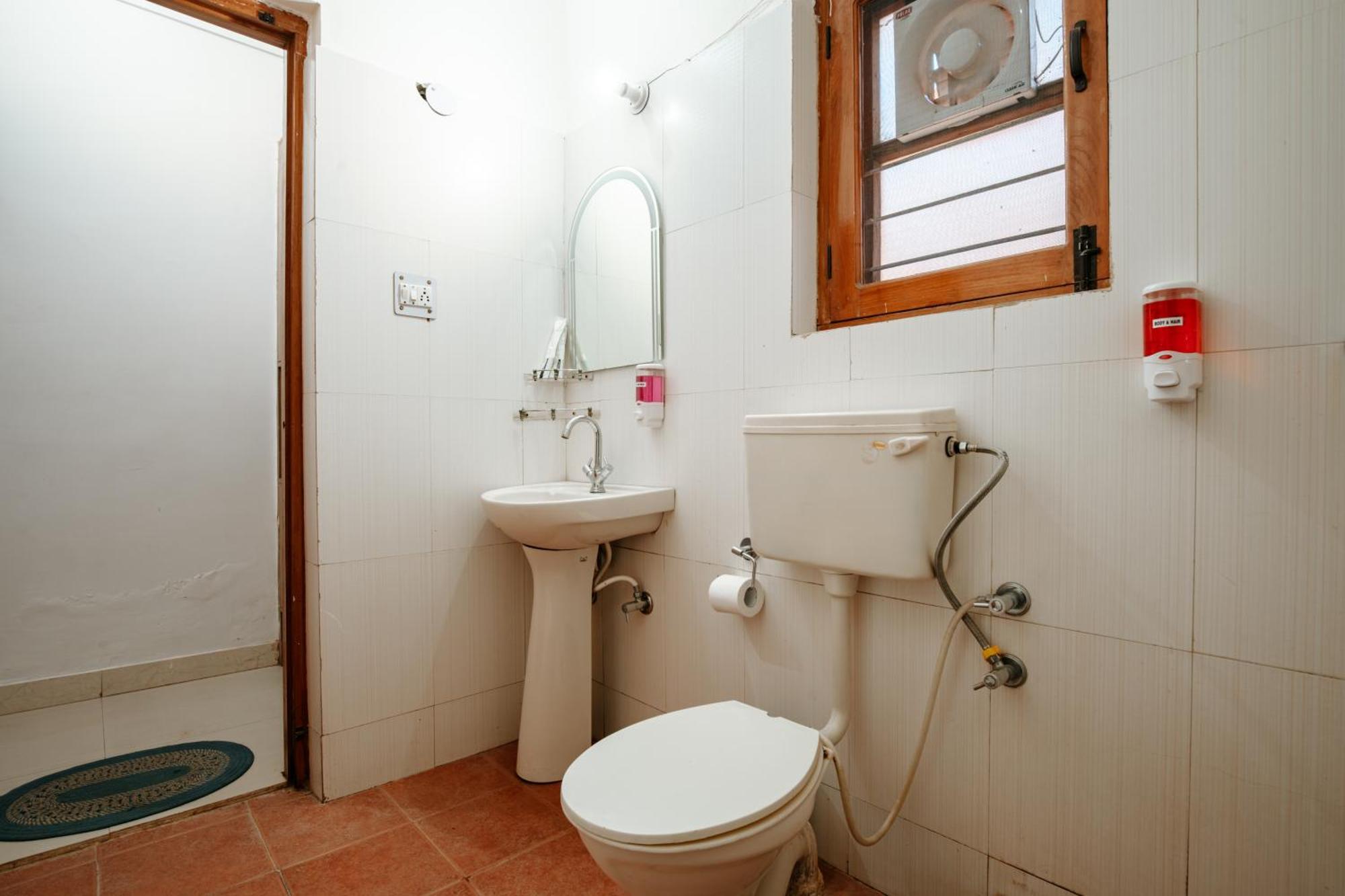 Lodge Tehri Retreat Sursingdhar, Near & Kanatal, By Himalayan Eco New Tehri