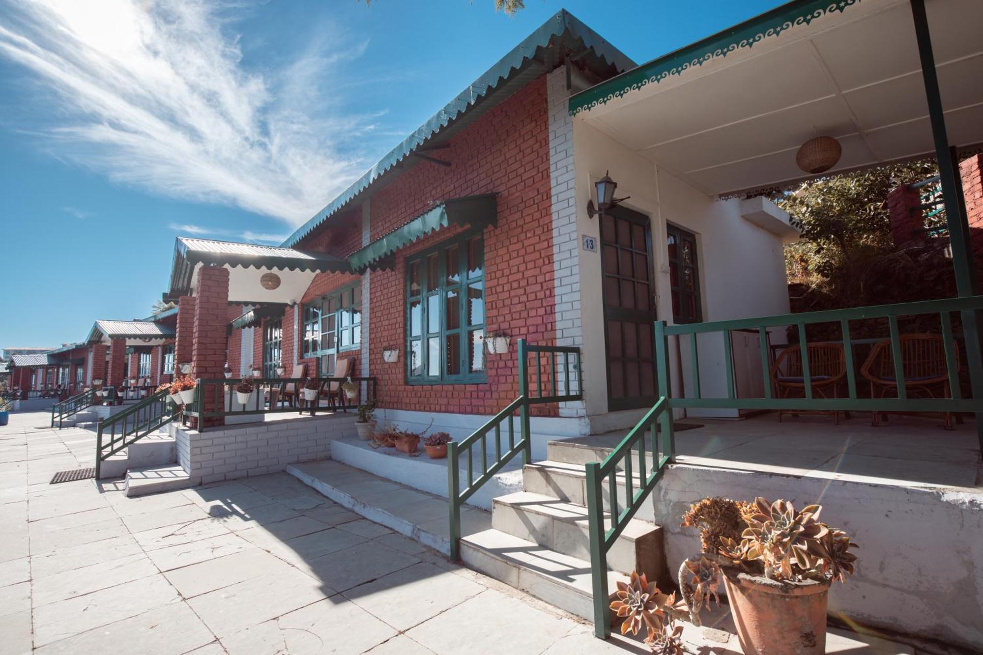 Tehri Retreat Sursingdhar, Near & Kanatal, By Himalayan Eco Lodge New Tehri